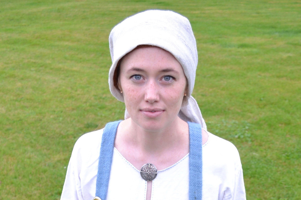 Bergdís Júlía Jóhannsdóttir as Iona